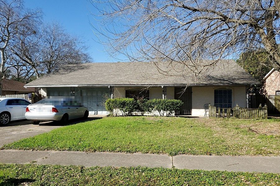 1st image of 10834 Radford Ln