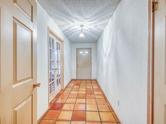 3rd image of 1829 W FM 1246