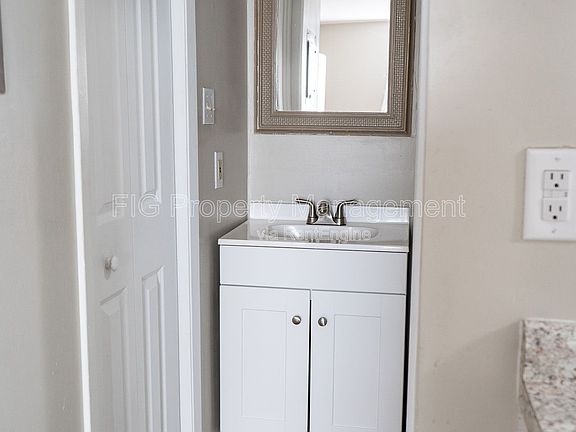 4th image of 2311 Holbrook Dr #5