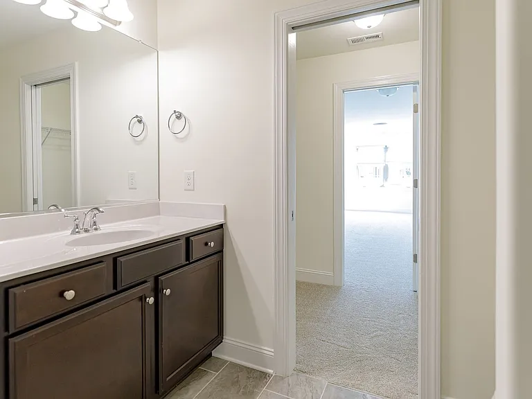 4331 Holstein Dr — Photo 11