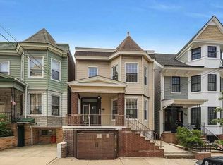 37 48th St #3, Weehawken, NJ 07086