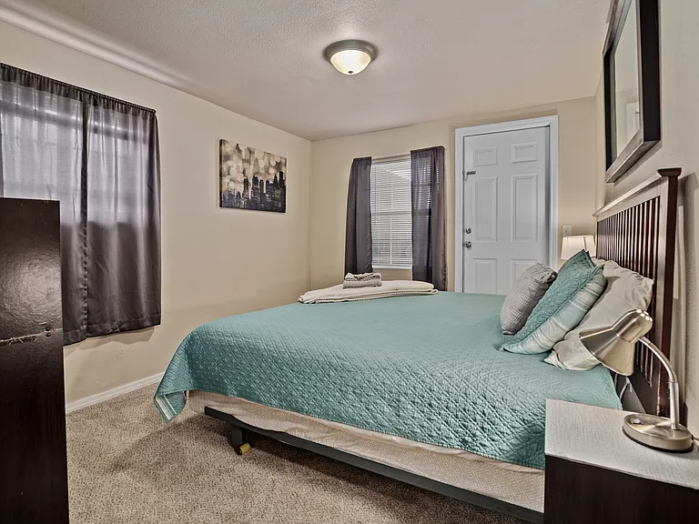 1211 S Elgin Ave #B — Photo 8
