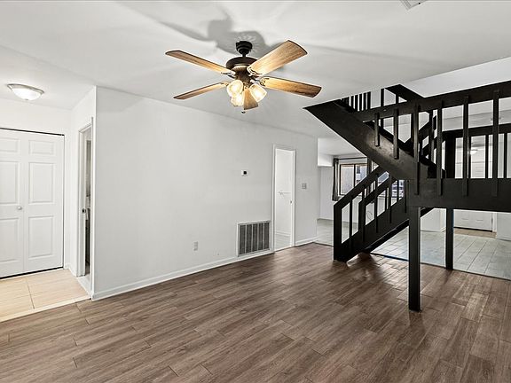 3rd image of 2609 Dogwood Ct #52-2609DO