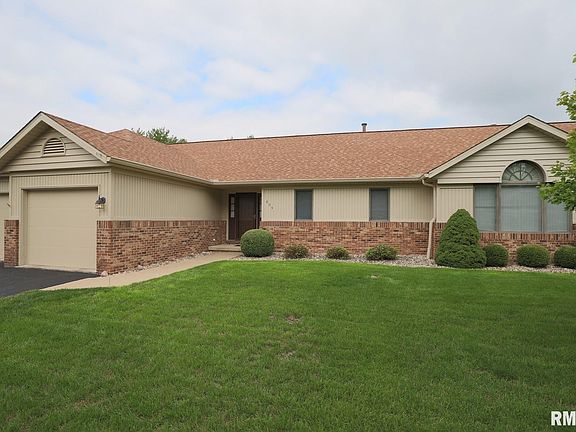 3rd image of 809 W Country Meadows Ln