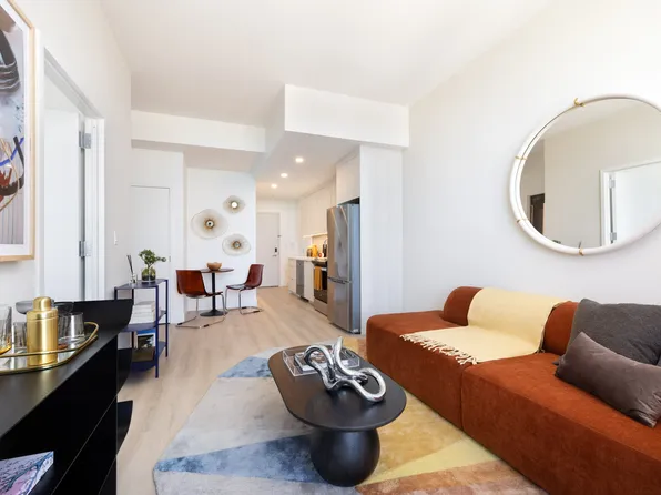 1515 Surf Avenue image 2 of 28