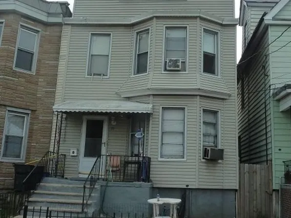 35 Orient Avenue image 1 of 14