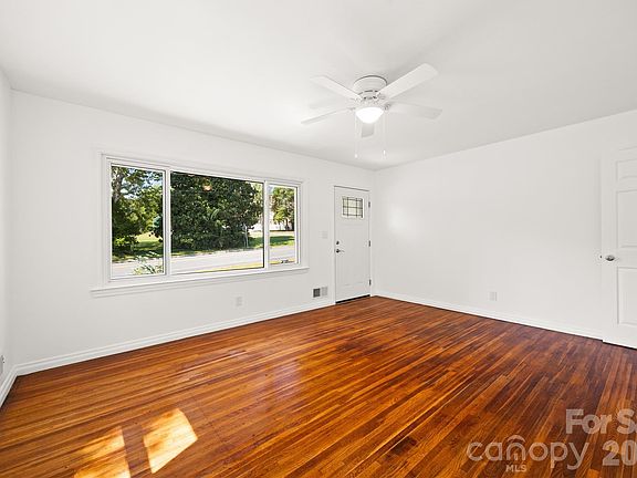 5th image of 411 Coble Ave