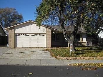 2nd image of 868 La Cruz Ln