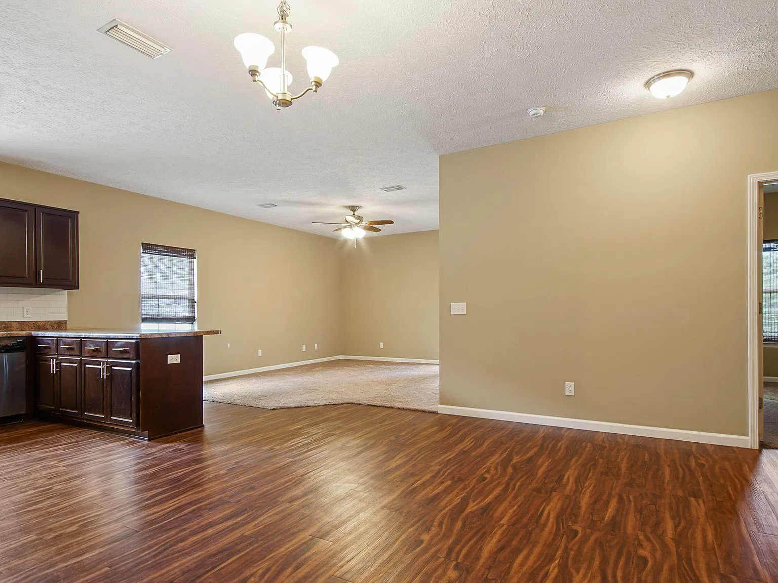 3 bed, 1731 sqft, $2,000 — Photo 2