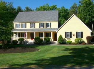 4 Sparrow Ln, York, ME 03909