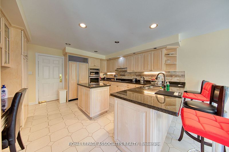 Ajax House for rent - 4 Bedrooms — photo 8