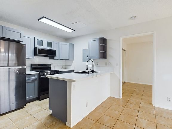 2nd image of 91-1050 Mikohu St APT 10D