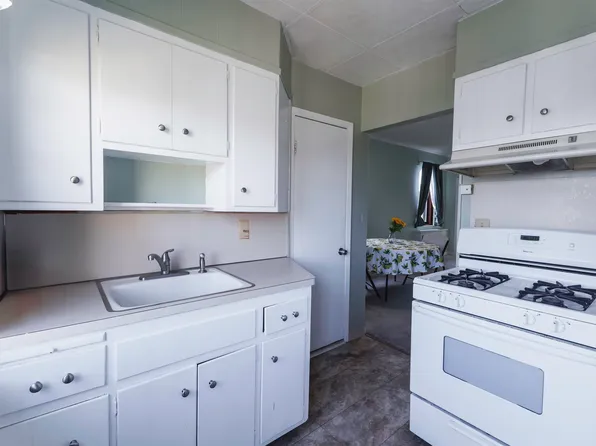 1248 Paterson Plank Road image 9 of 14