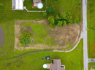 980 Forever Ln, Carbondale, IL 62901