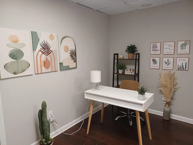 1645 Loring Dr NW — Photo 24
