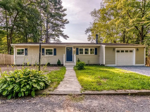 15 Island Rd, Lakeville, MA 02347