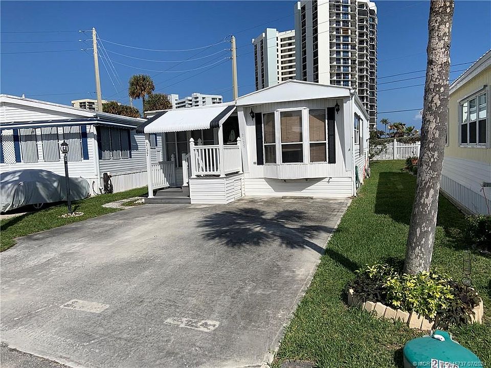 1st image of 2127 Nettles Blvd