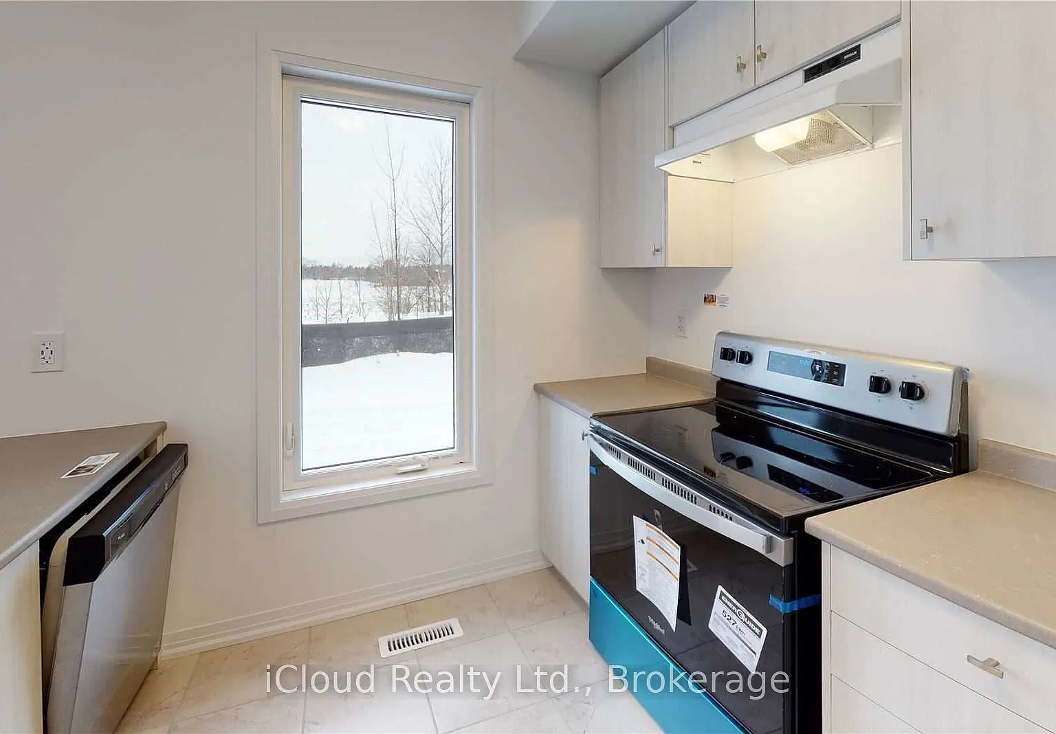 3 bed, $2,700 — Photo 3