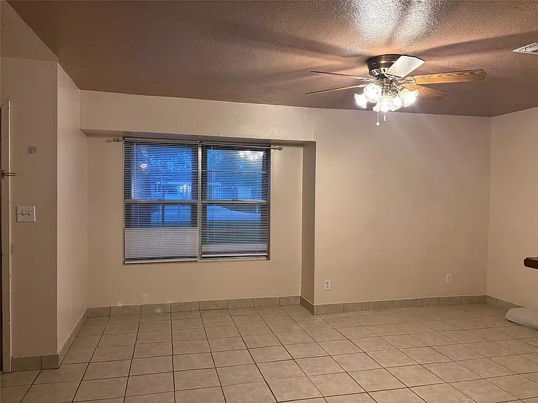 415 Zinn Dr — Photo 31