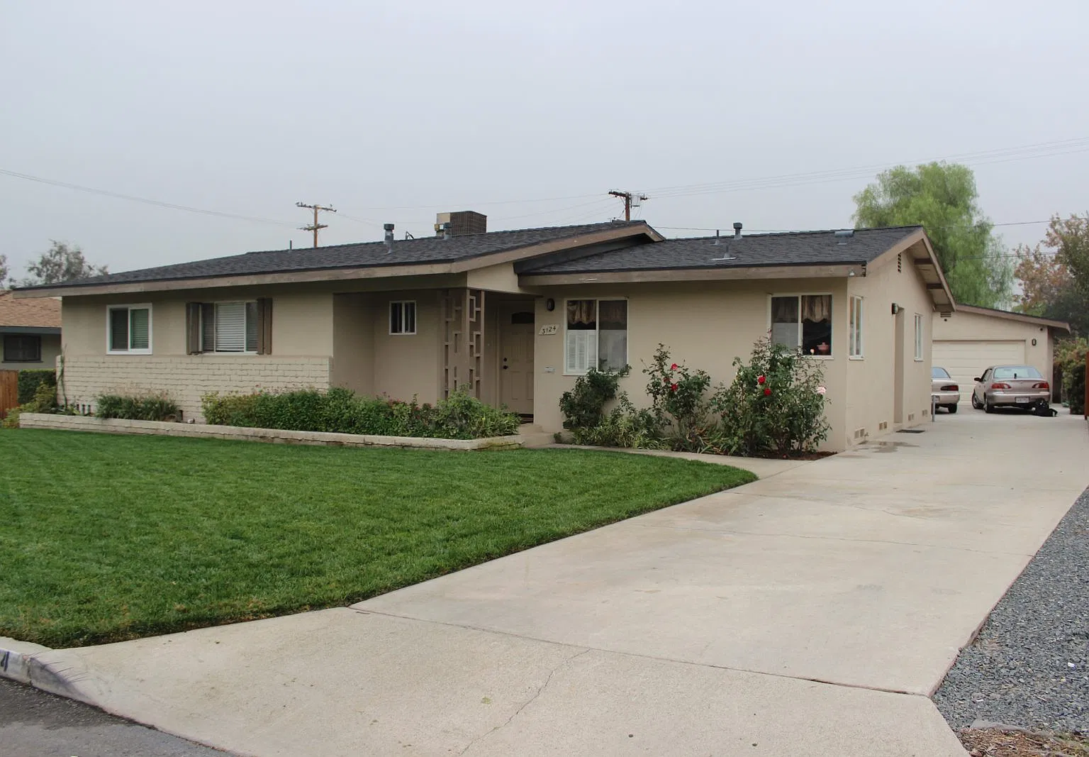 3 bed, 1942 sqft, $825 — Photo 1