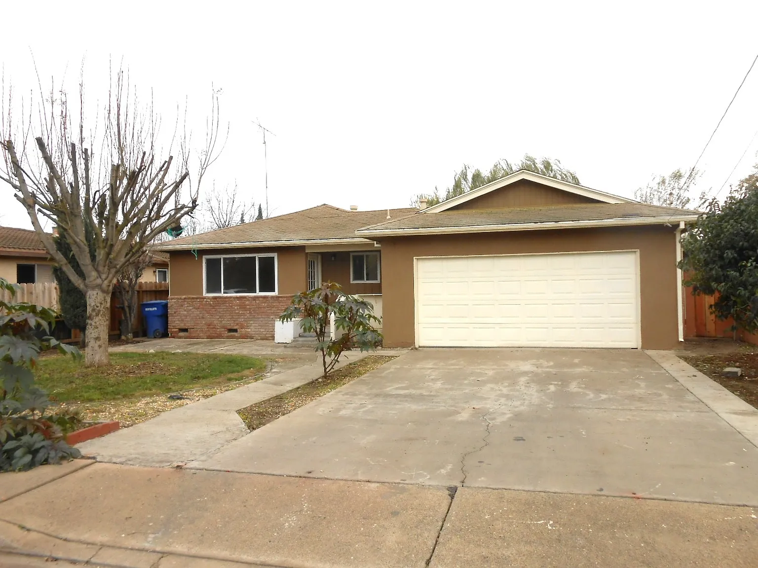 103 Barros St photo 1
