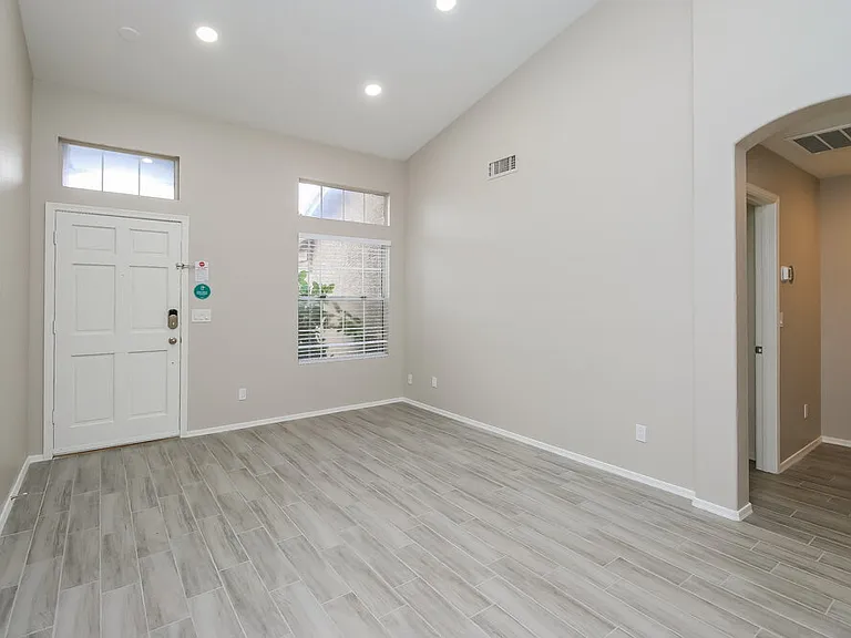 1815 E Ironwood Dr — Photo 3