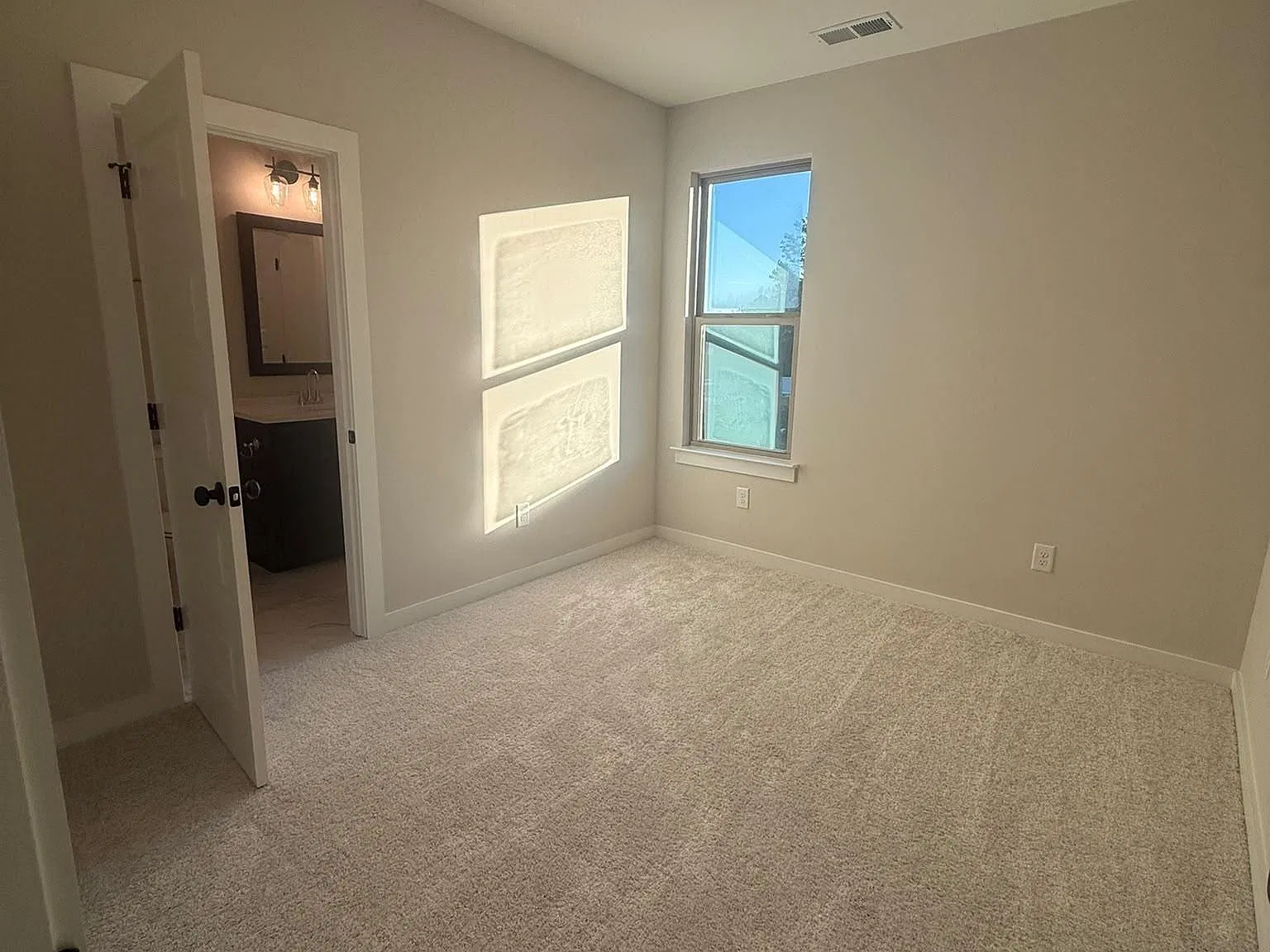 2 bed, 2.5 bath, $2,195 — Photo 2