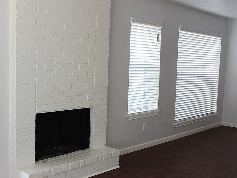 Carillon Apartments — Photo 7
