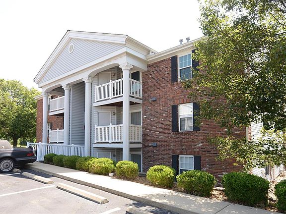3rd image of 1948 Marine Terrace Dr APT F