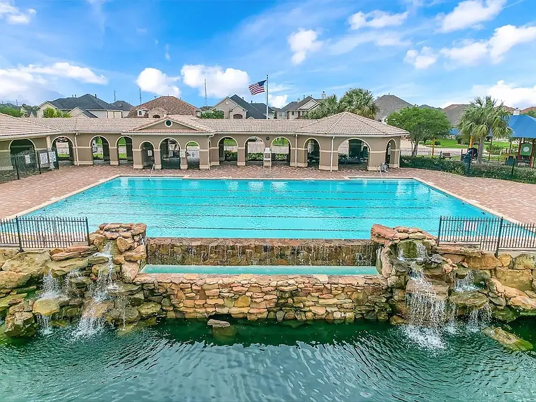 18011 Darling Point Ct — Photo 3