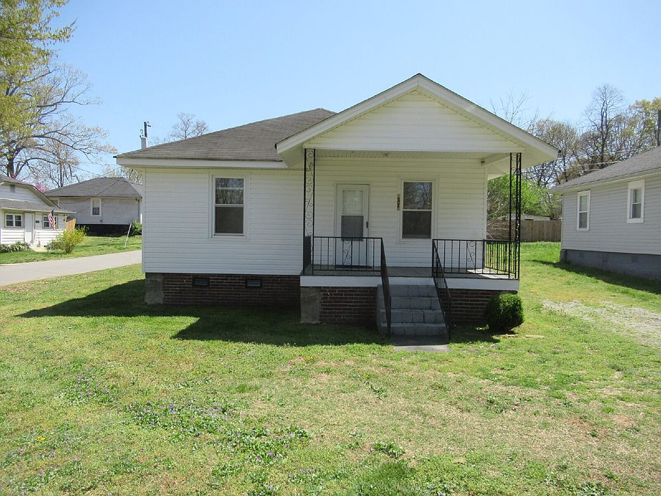 1st image of 804 Carolina Mill Cir