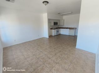 322 V St APT B, Bakersfield, CA 93304