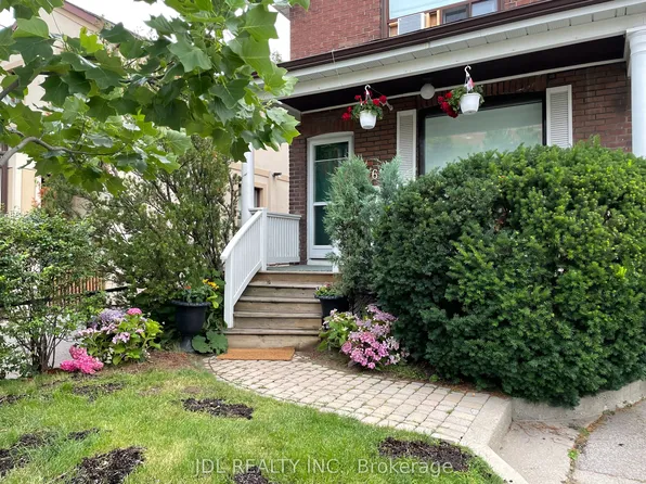 61 Guestville Ave, Toronto, ON M6N 4N4