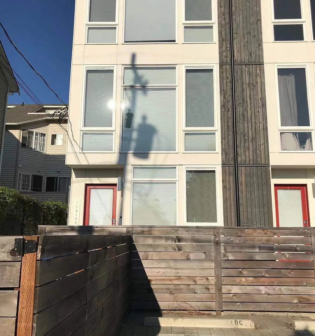3 bed, 1520 sqft, $3,400 — Photo 1