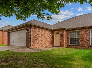 288 Copper Oaks Dr #288, Centerton, AR 72719
