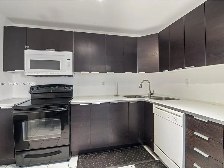 2750 NE 183rd St #1207 — Photo 18