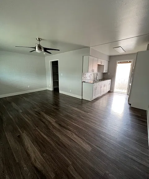 8503 N 59th Ln #9 — Photo 8