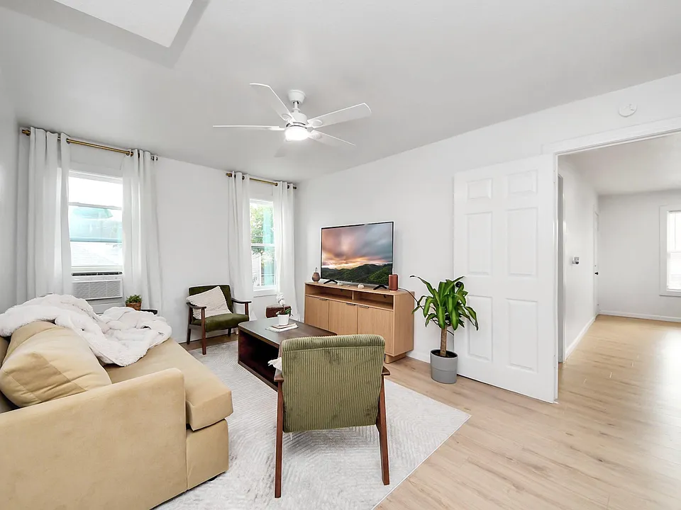 4712 Polk St #5