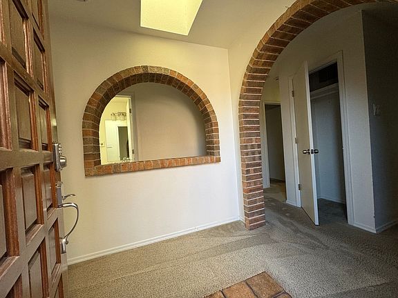 4th image of 612 N Lea Ave