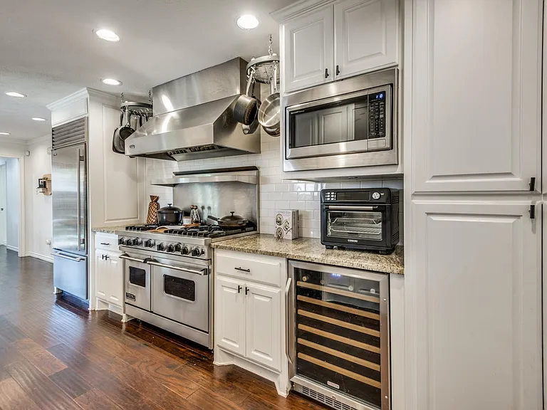 3709 Peter Pan Dr — Photo 10
