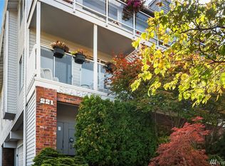 221 3rd Ave S APT 2, Edmonds, WA 98020
