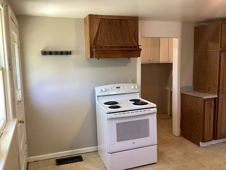 545 North Goodlet Avenue - 1 — Photo 2