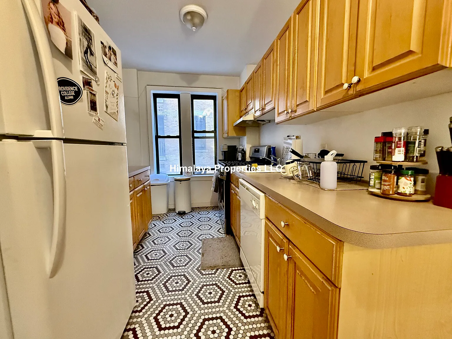 3 bed, $5,300 — Photo 2