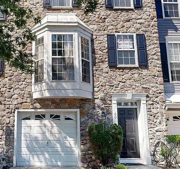 60 River Ln — Photo 1