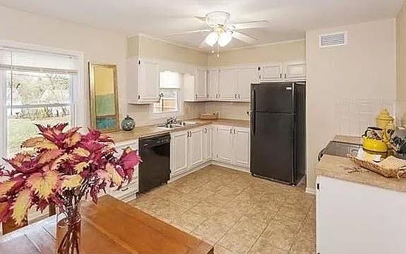 Large eat in kitchen