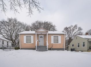 740 Flossmoor Ave, Waukegan, IL
