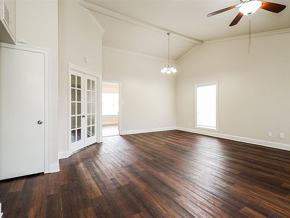 4th image of 4204 Ireland Dr