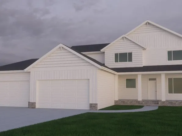 5945 31st St S, Fargo, ND 58104