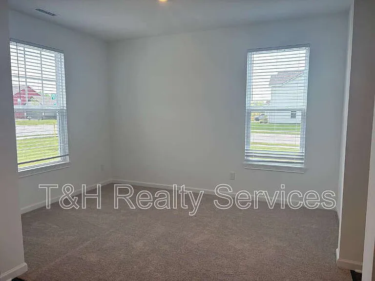 354 N Grand Oak Dr — Photo 10