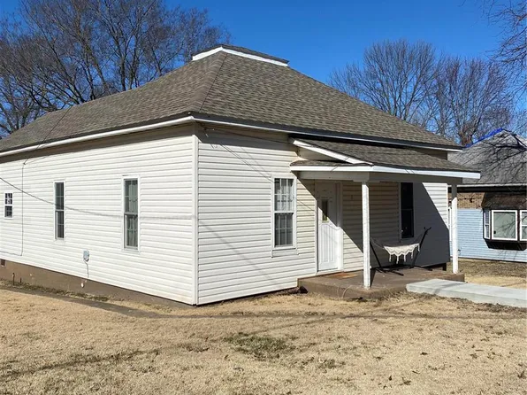 2 Theodore St, Park Hills, MO 63601